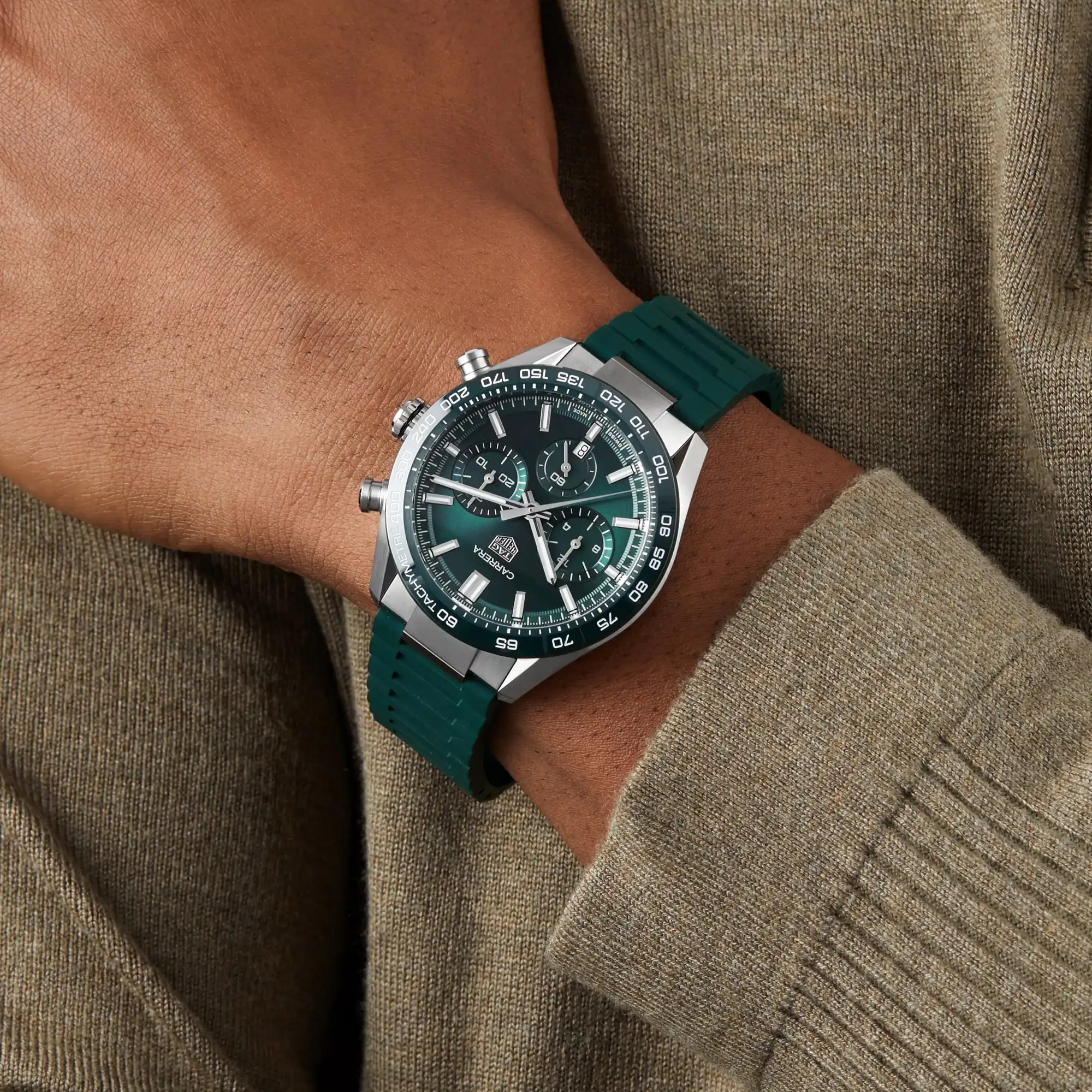 TAG Heuer Carrera Chronograph 44mm Mens Replica Green Rubber CBN2A1N.FT6238 - Image 9