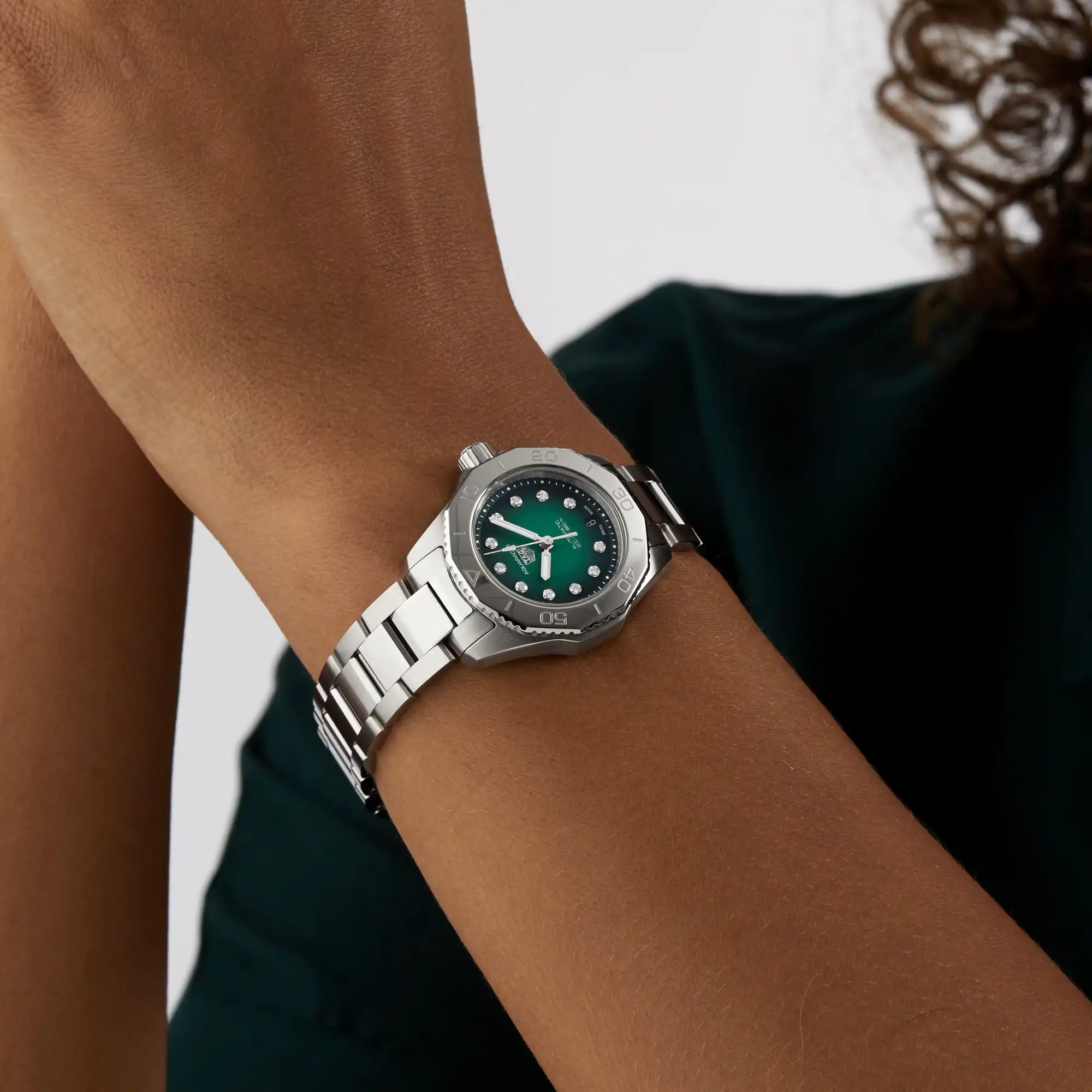 TAG Heuer Aquaracer Professional 200 30mm Ladies Replica Green WBP2415.BA0622 - Image 8