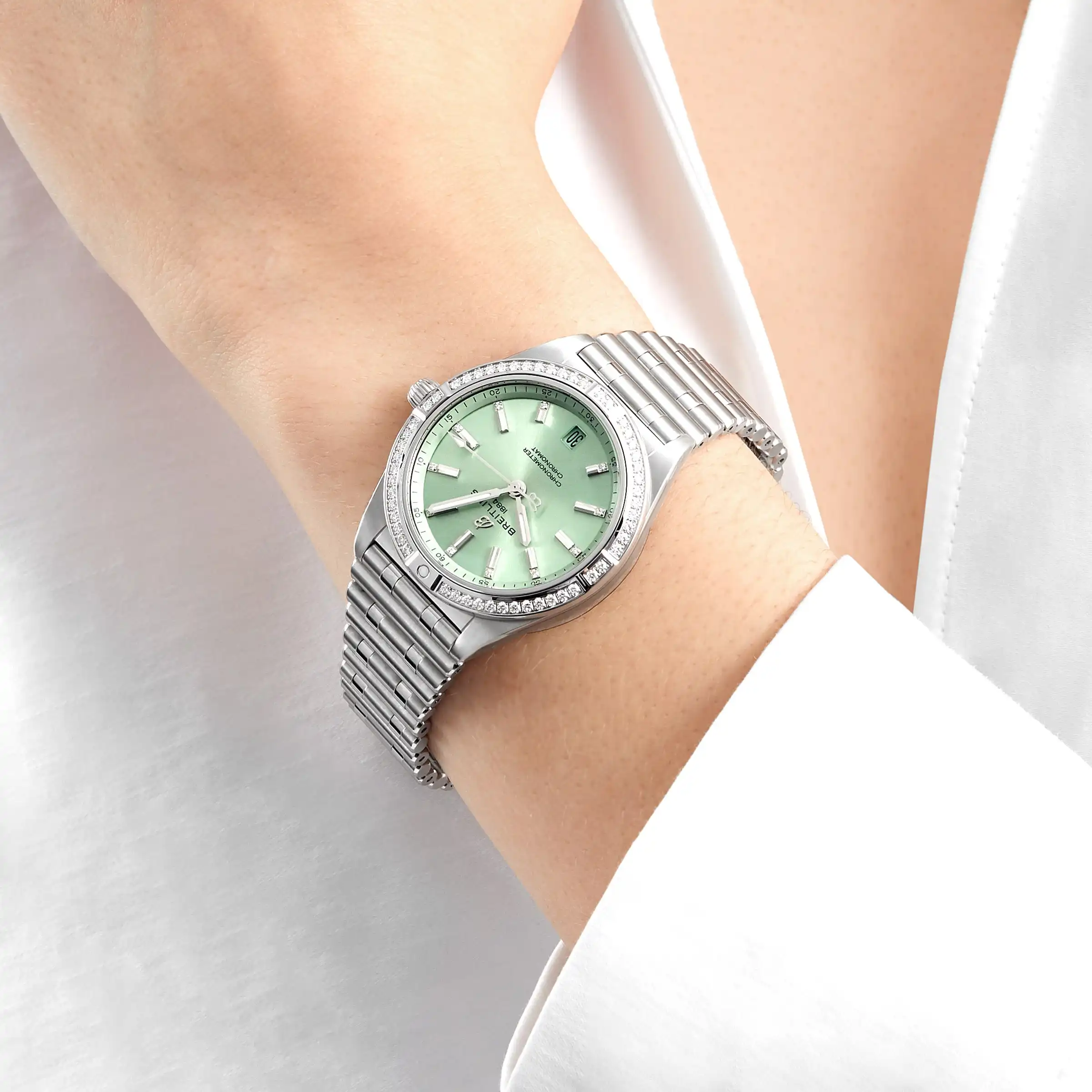 Replica Breitling Chronomat Automatic 36 – Mint Green A10380591L1A1 - Image 9