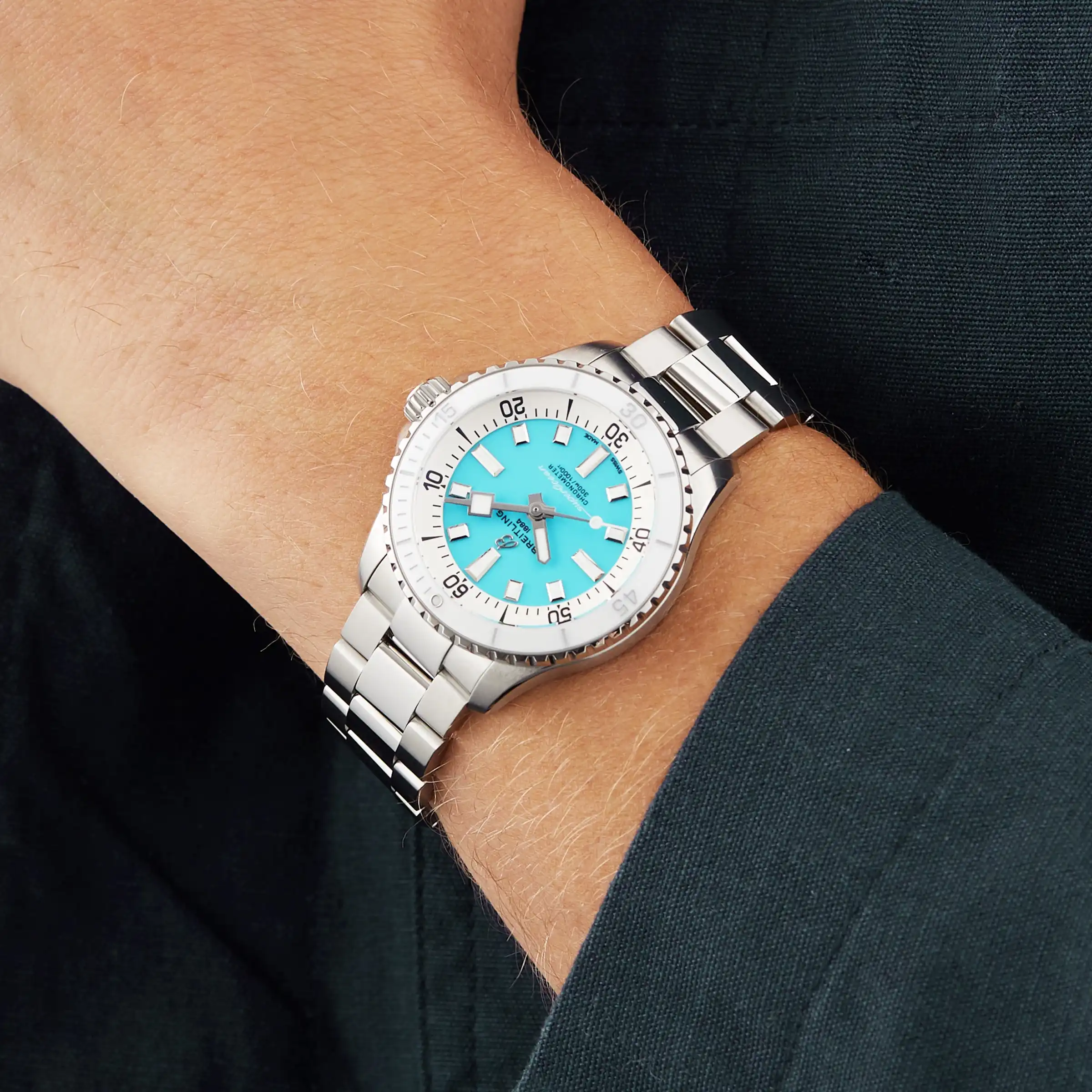 Replica Breitling Superocean Automatic 36 Stainless Steel – Turquoise A17377211C1A1 - Image 7