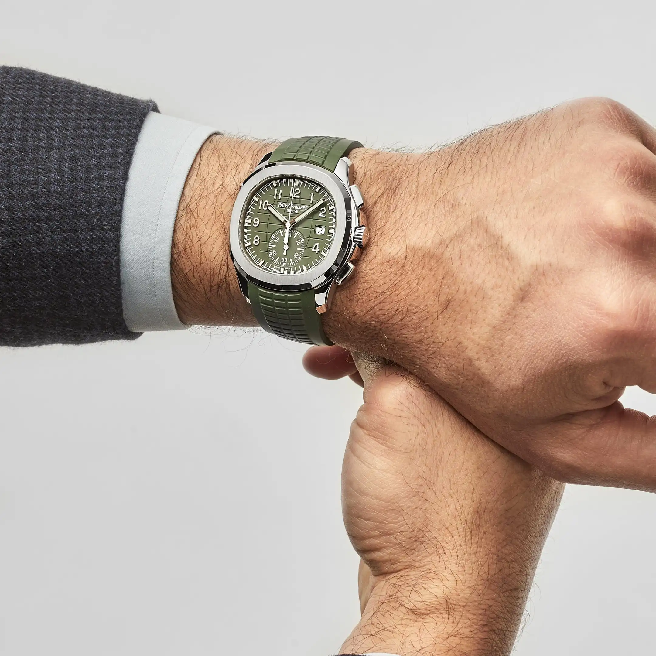 Replica Patek Philippe Aquanaut 5968G-010 Chronograph White Gold Khaki Green Dial - Image 2