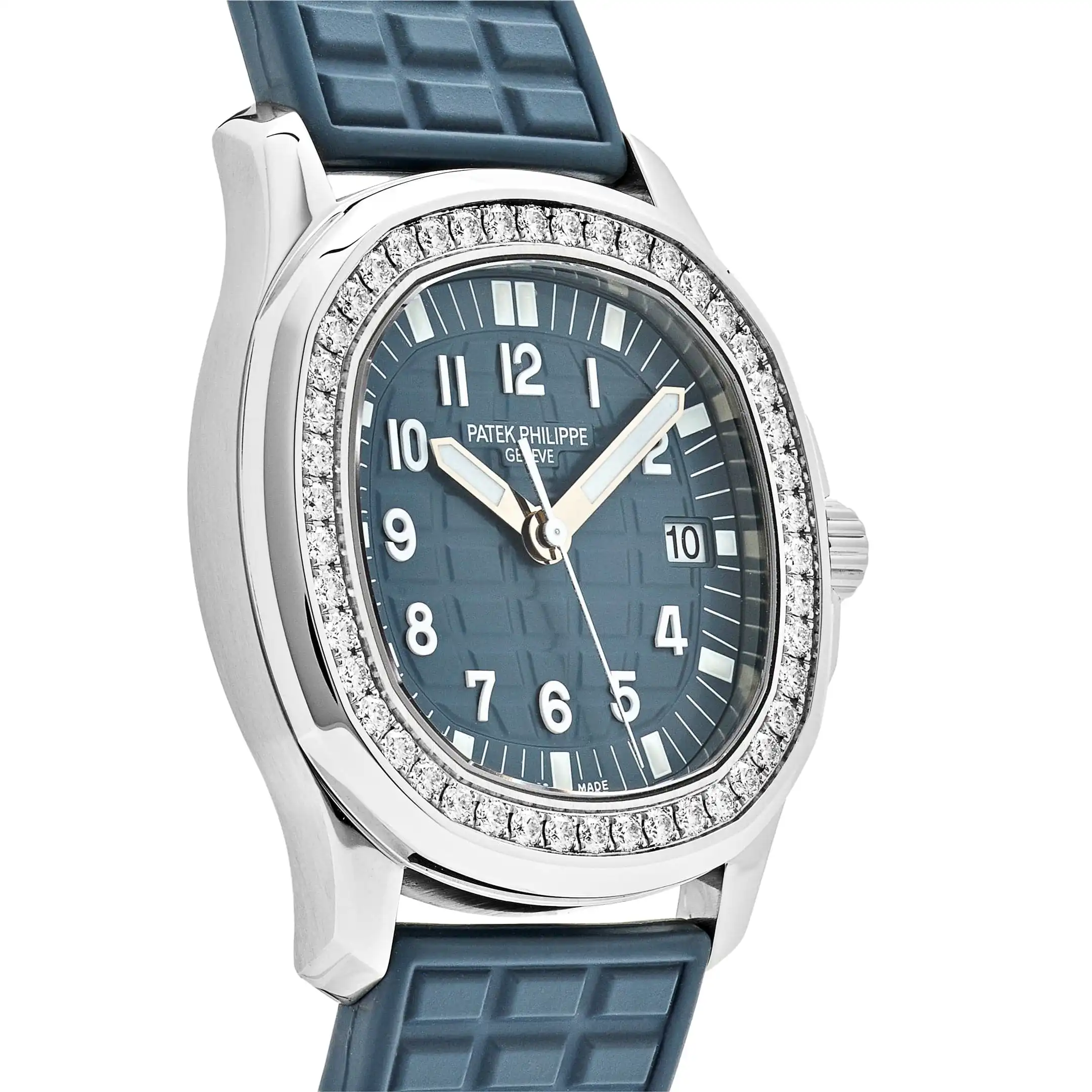 Replica Patek Philippe Aquanaut Luce 5067A-025 ‘Ladies’ Stainless Steel Blue Dial - Image 4