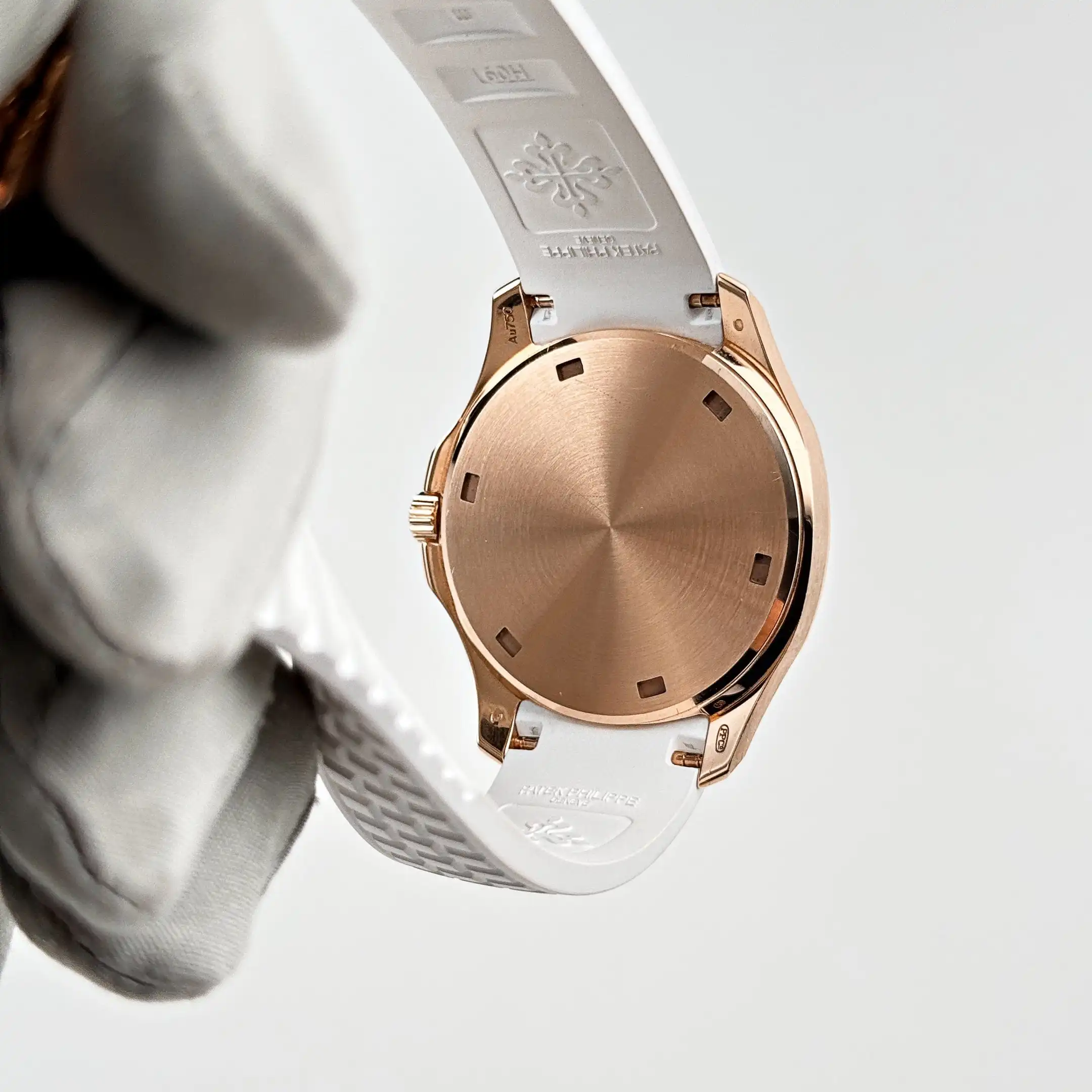 Replica Patek Philippe Aquanaut Luce 5269/200R-001 Rose Gold White Dial - Image 10