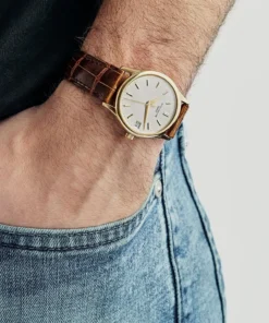 Alternative view of Replica Patek Philippe Calatrava 3998 Yellow Gold Cream Dial Leather Strap (1997)