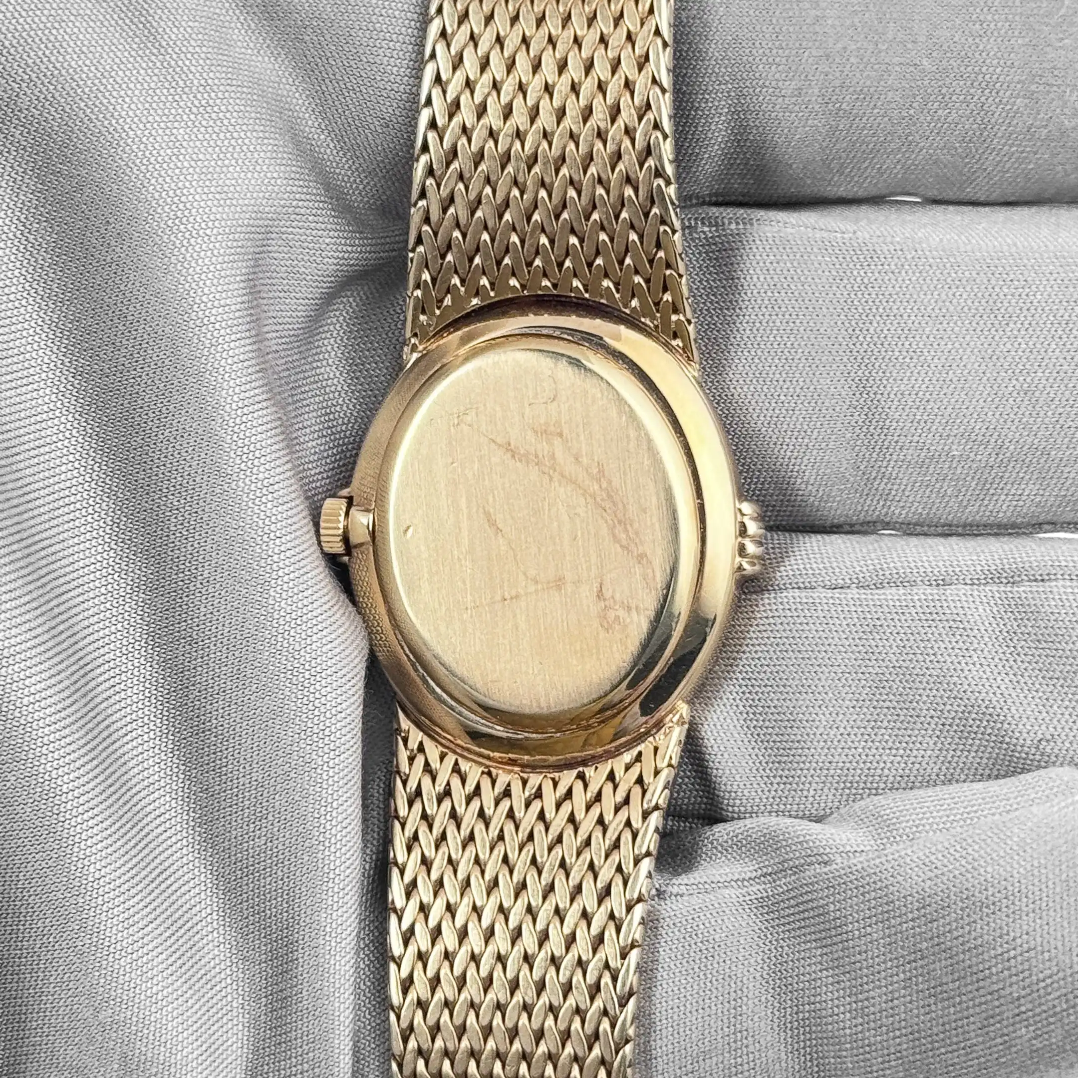 Replica Patek Philippe Ellipse Vintage Yellow Gold Black Onyx Dial Diamond Bezel - Image 10