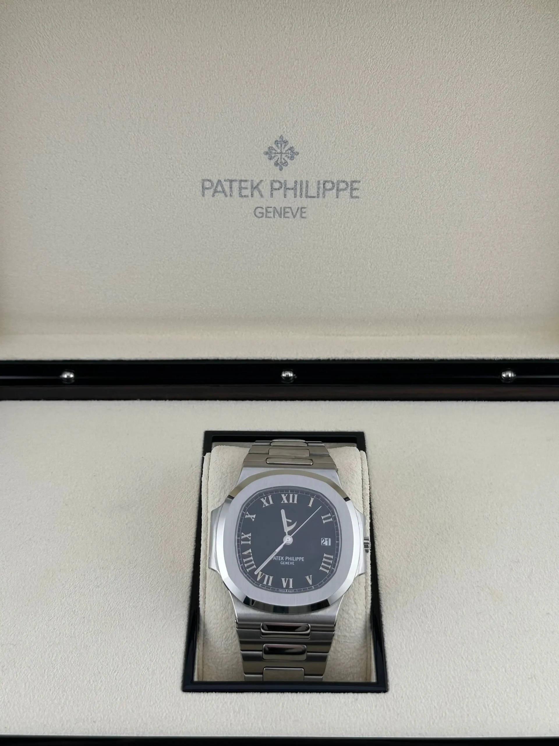 Replica Patek Philippe Nautilus 3710/1A-001 ‘Jumbo’ Power Reserve Indicator Stainless Steel - Image 2
