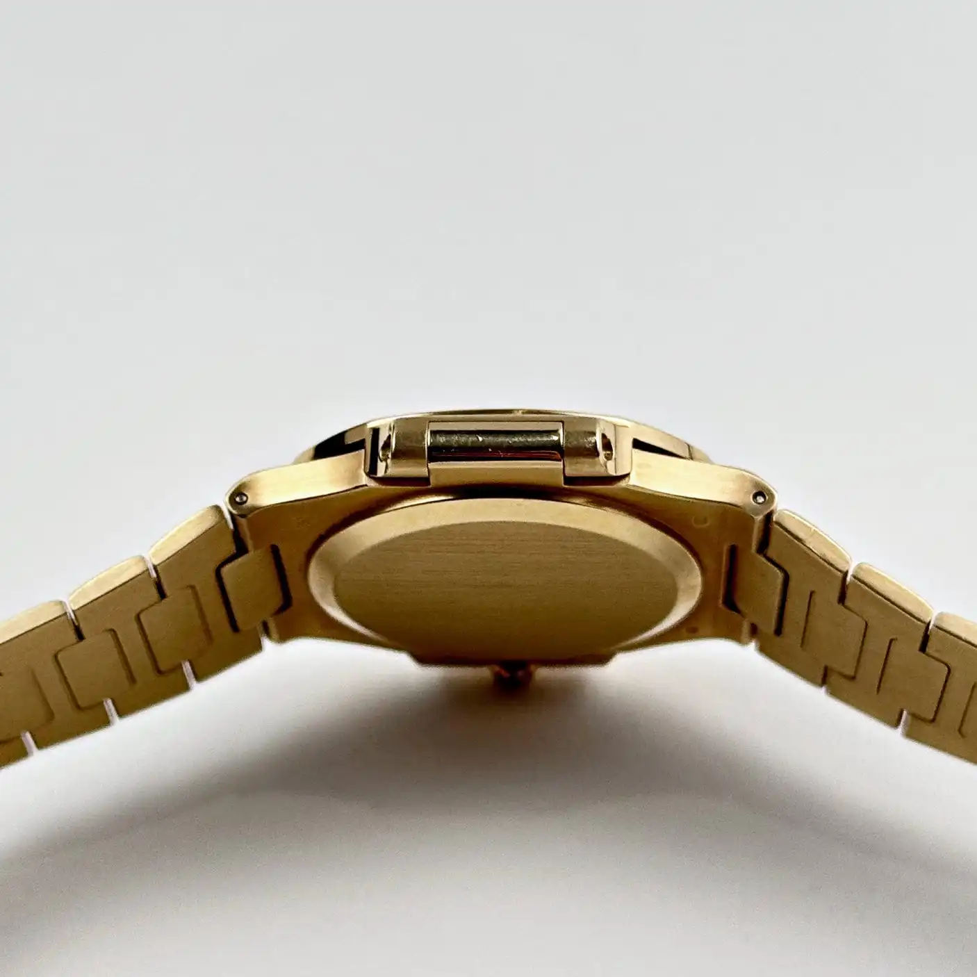 Replica Patek Philippe Nautilus 3800/1J-001 Yellow Gold White Dial - Image 9