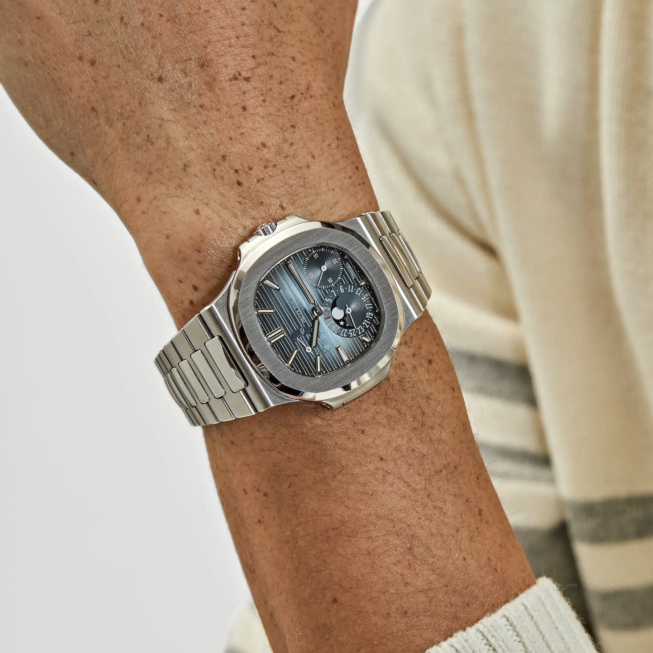 Replica Patek Philippe Nautilus 5712/1A-001 ‘Tiffany u0026 Co’ Moon Phases Stainless Steel - Image 2