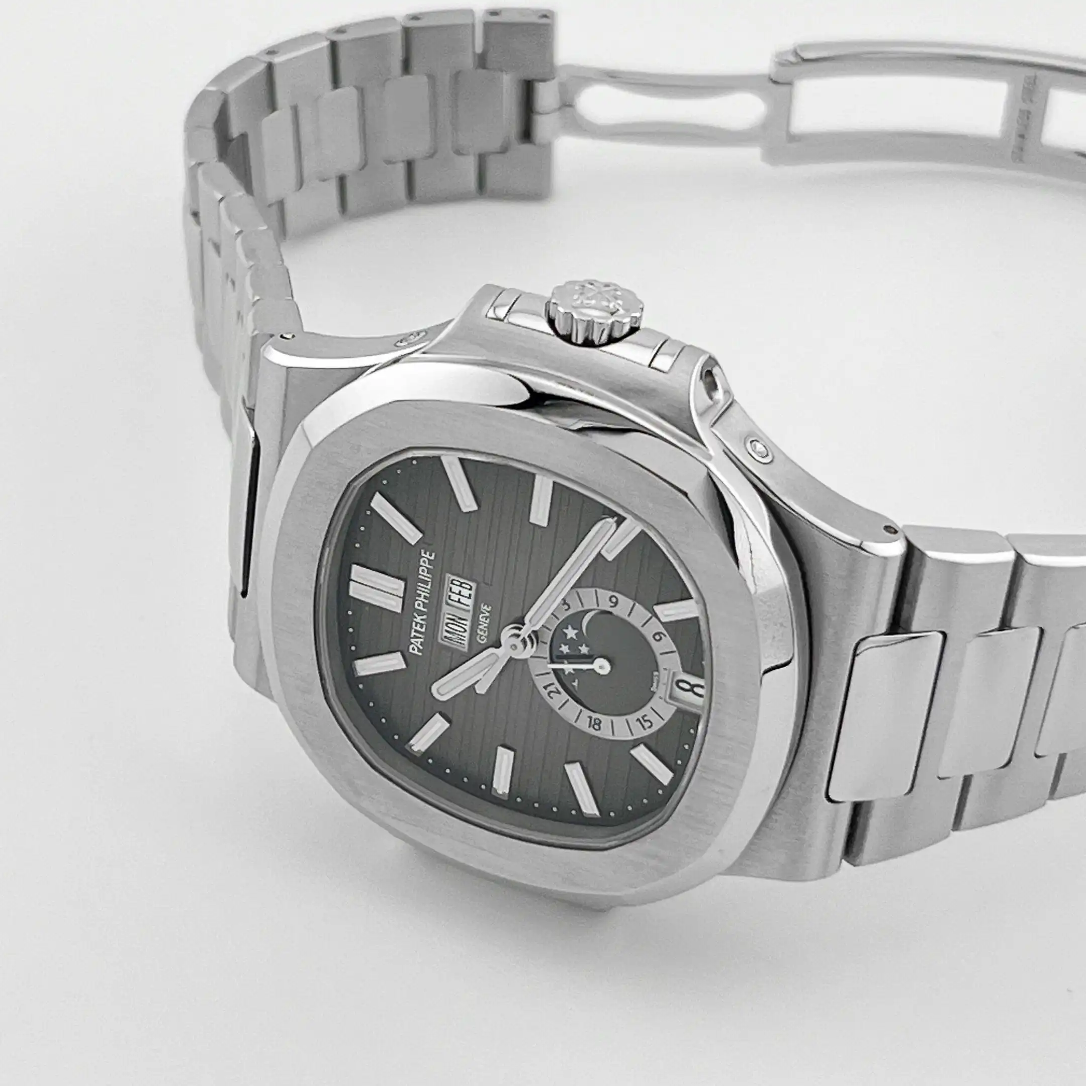 Replica Patek Philippe Nautilus 5726/1A-001 Annual Calendar Moon Phases Stainless Steel - Image 4