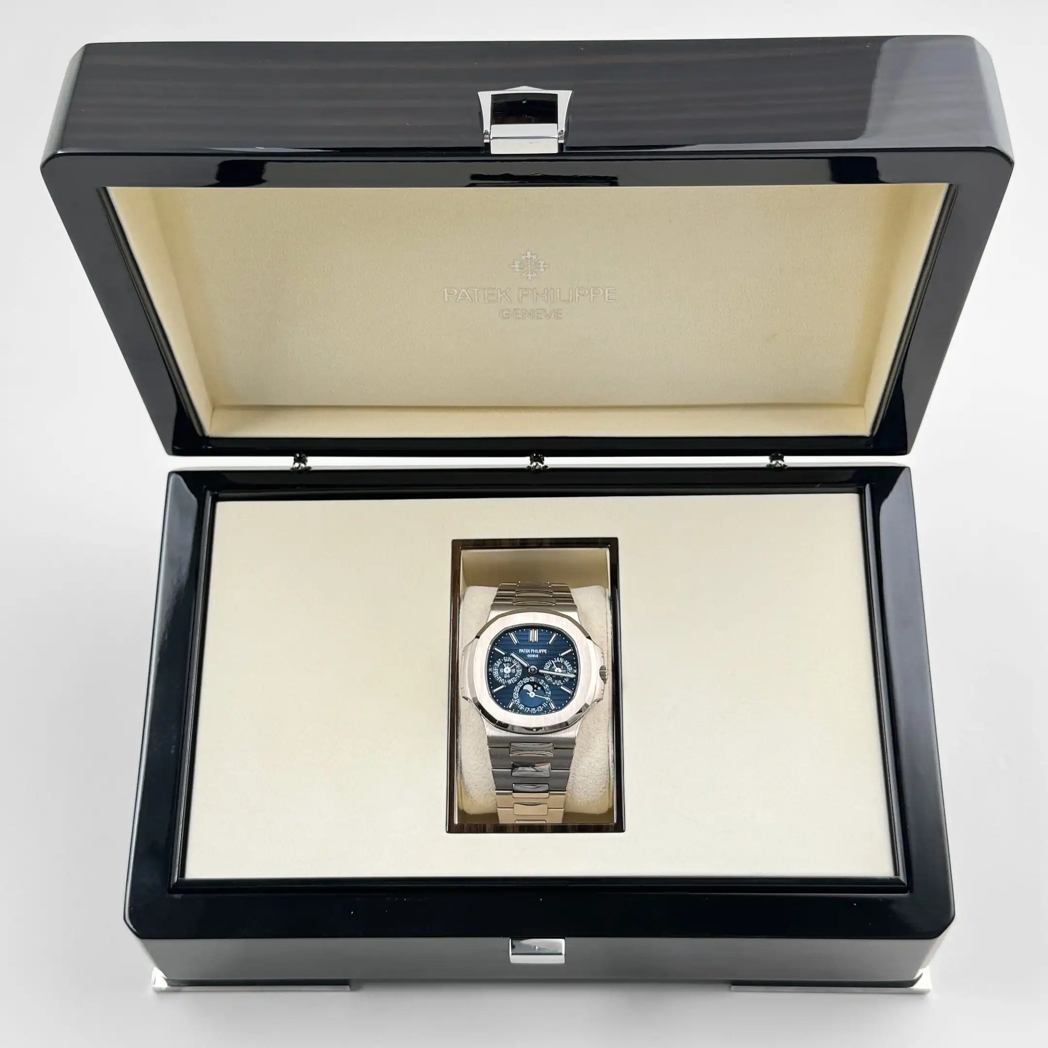Replica Patek Philippe Nautilus 5740/1G-001 Perpetual Calendar Moon Phases Whi - Image 12