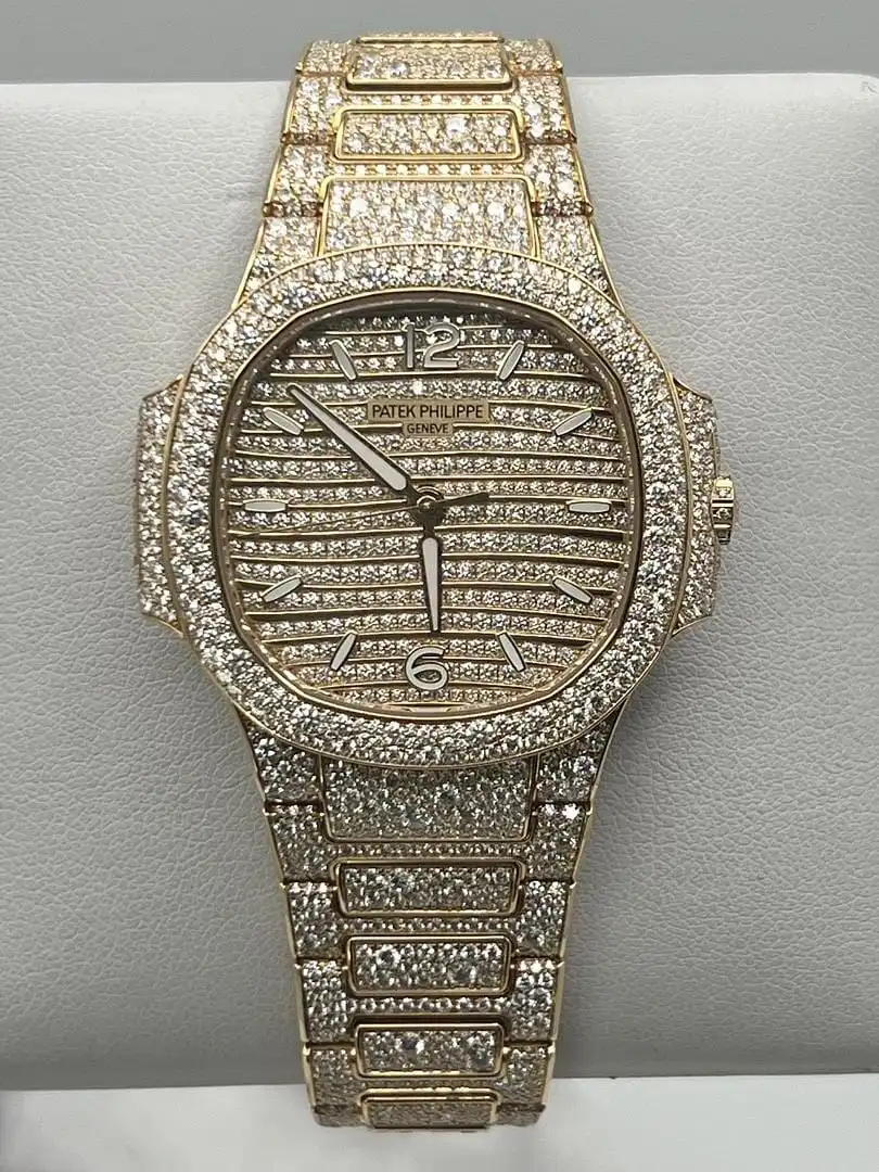 Replica Patek Philippe Nautilus 7118/1450R-001 Rose Gold Diamond Set - Image 2