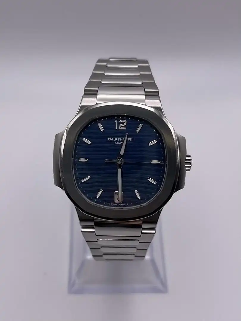 Replica Patek Philippe Nautilus 7118/1A-001 ‘Ladies’ Blue Dial - Image 2
