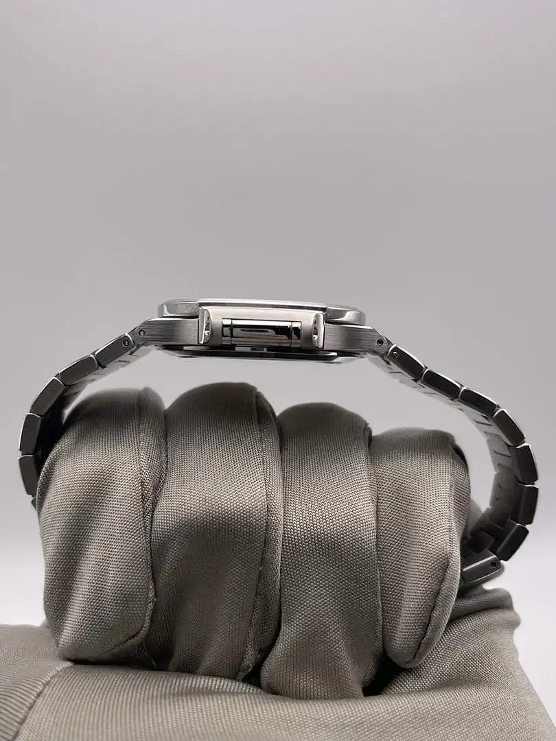 Replica Patek Philippe Nautilus 7118/1A-001 ‘Ladies’ Blue Dial - Image 6