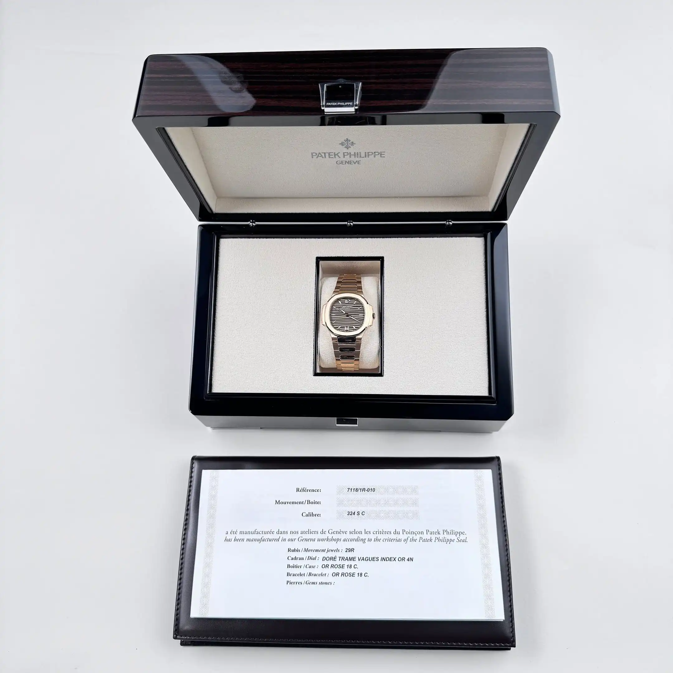 Replica Patek Philippe Nautilus 7118/1R-010 ‘Ladies’ Rose Gold Champagne Golden Dial - Image 13