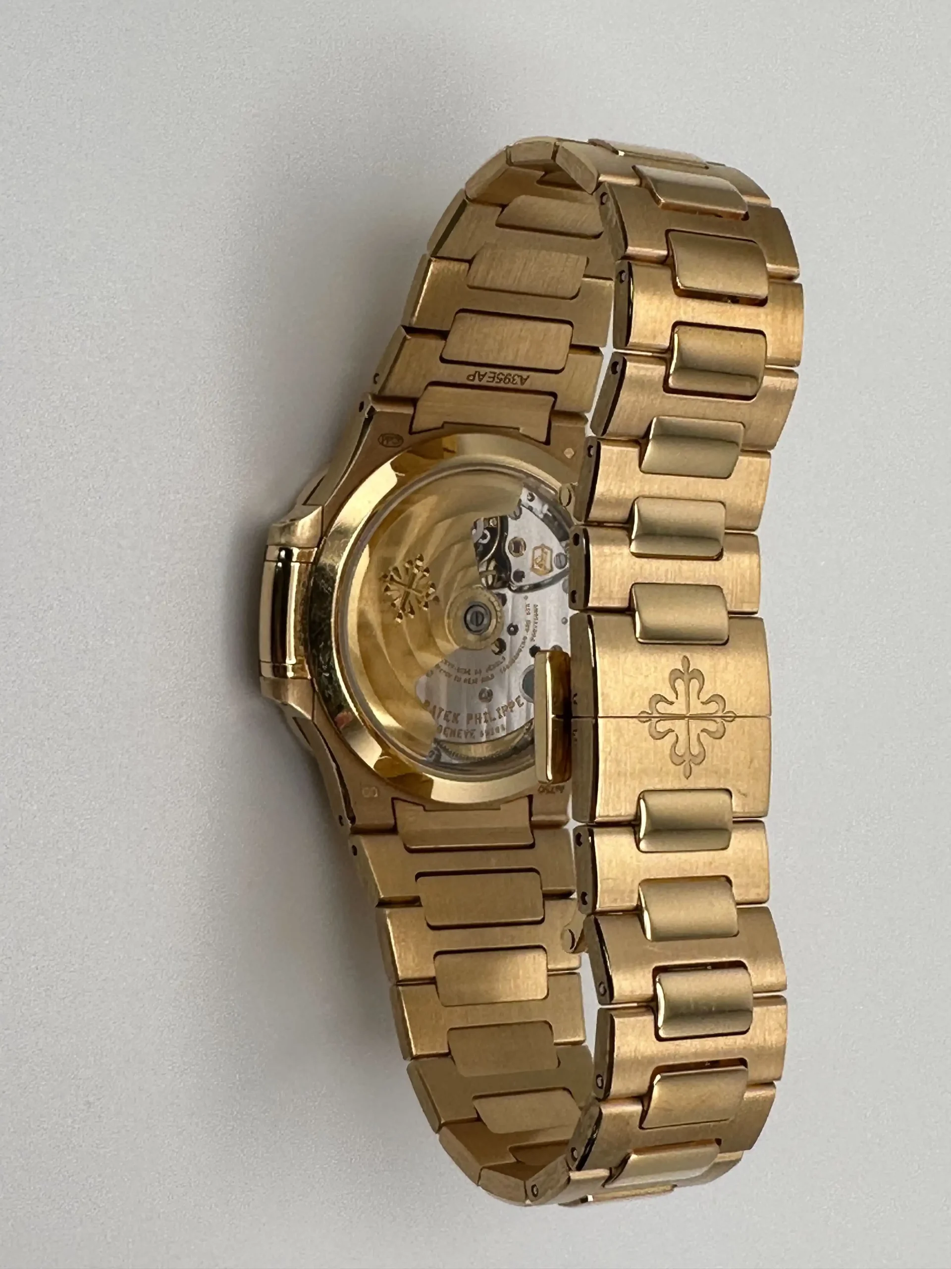 Replica Patek Philippe Nautilus 7118/1R-010 Tiffany u0026 Co. ‘Ladies’ Rose Gold Date - Image 5