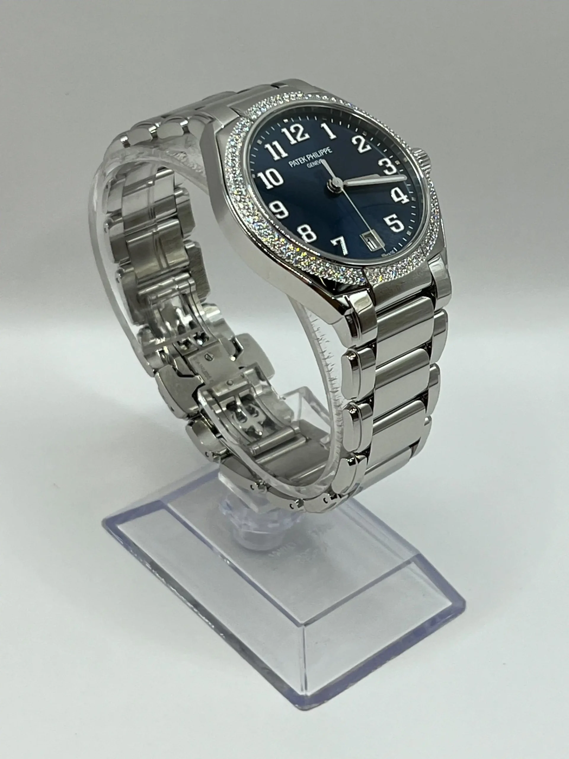 Replica Patek Philippe Twenty-4 7300/1200A-001 ‘Ladies’ Stainless Steel Blue Dial - Image 3