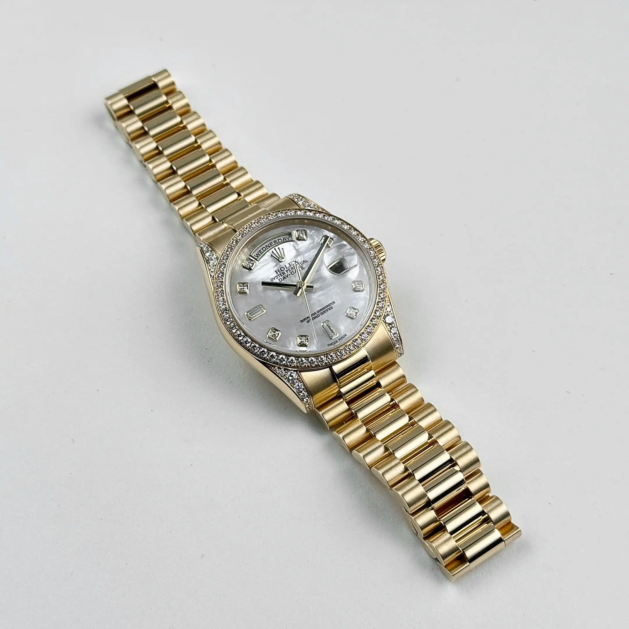 Replica Rolex Day-Date 118388 Yellow Gold White Mother of Pearl Dial Diamond Bezel - Image 4