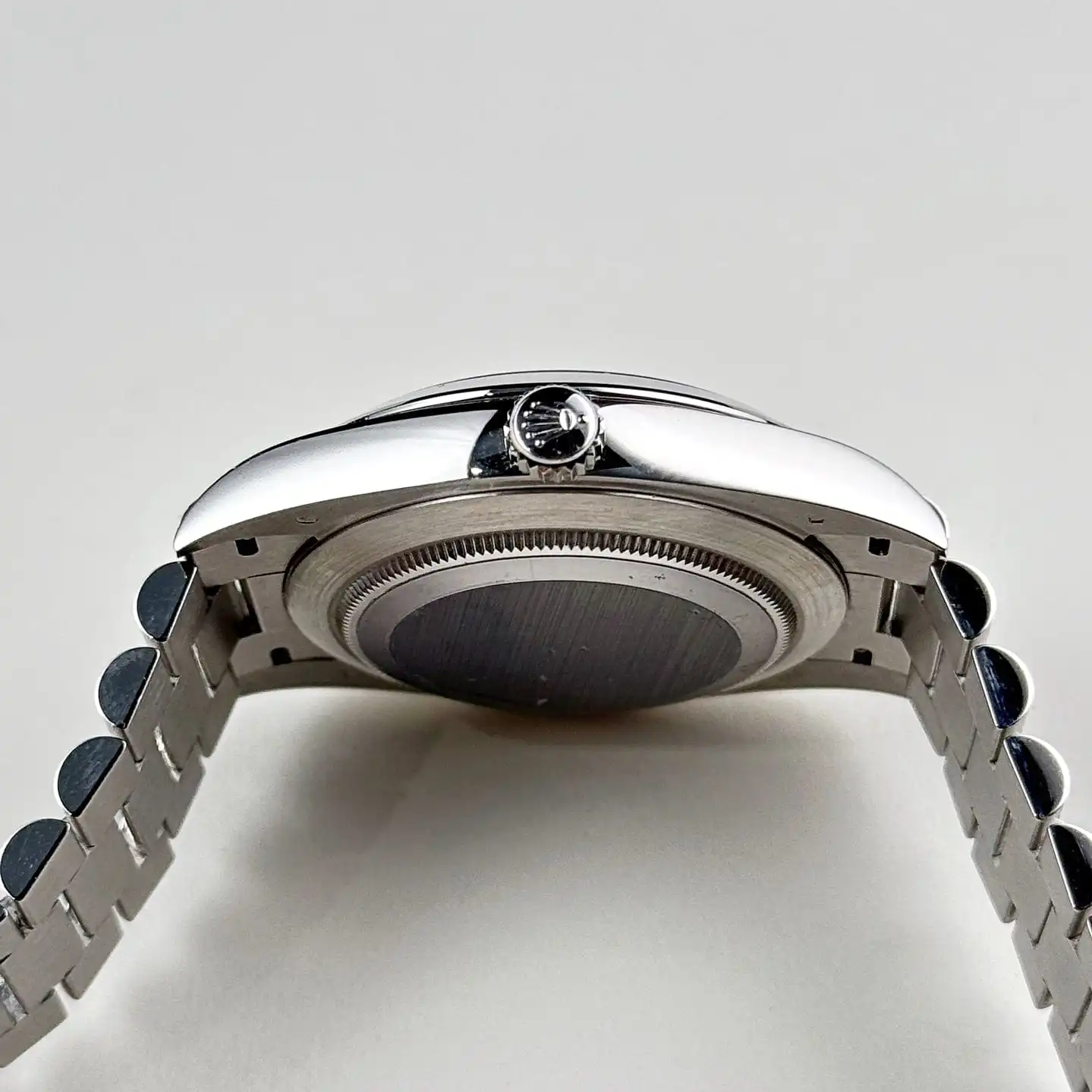 Replica Rolex Day-Date 228206 Platinum Olive Green Arabic Dial - Image 9