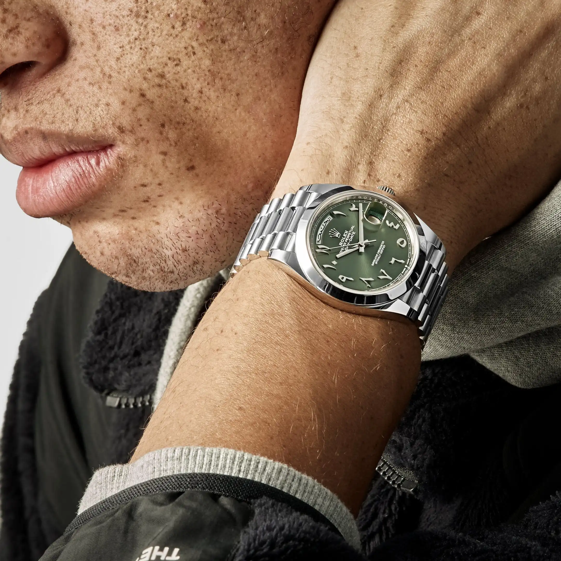 Replica Rolex Day-Date 228206 Platinum Olive Green Arabic Dial - Image 2