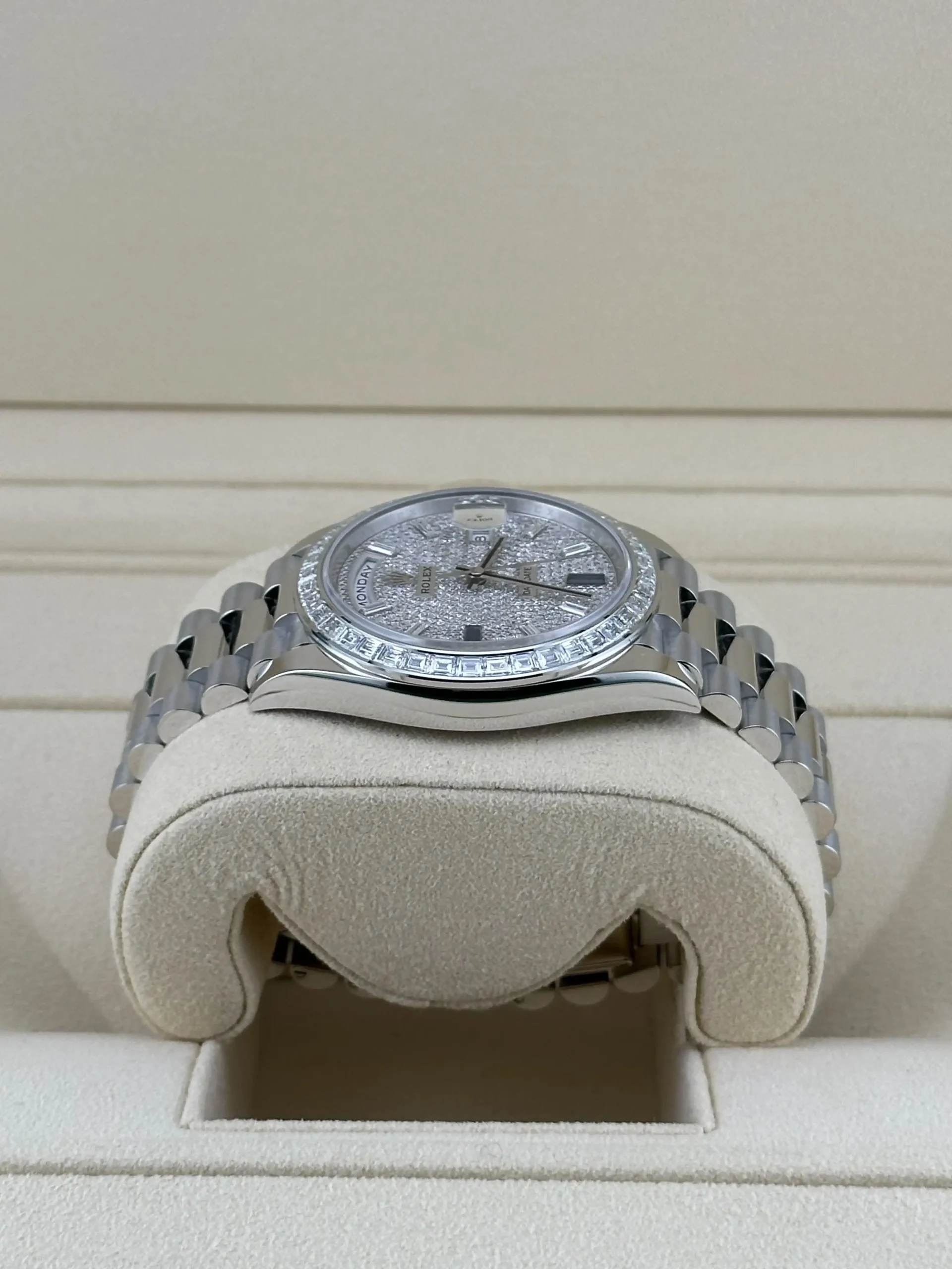 Replica Rolex Day-Date 228396TBR Platinum Diamond Bezel Diamond-Paved Sapphire Dial - Image 4