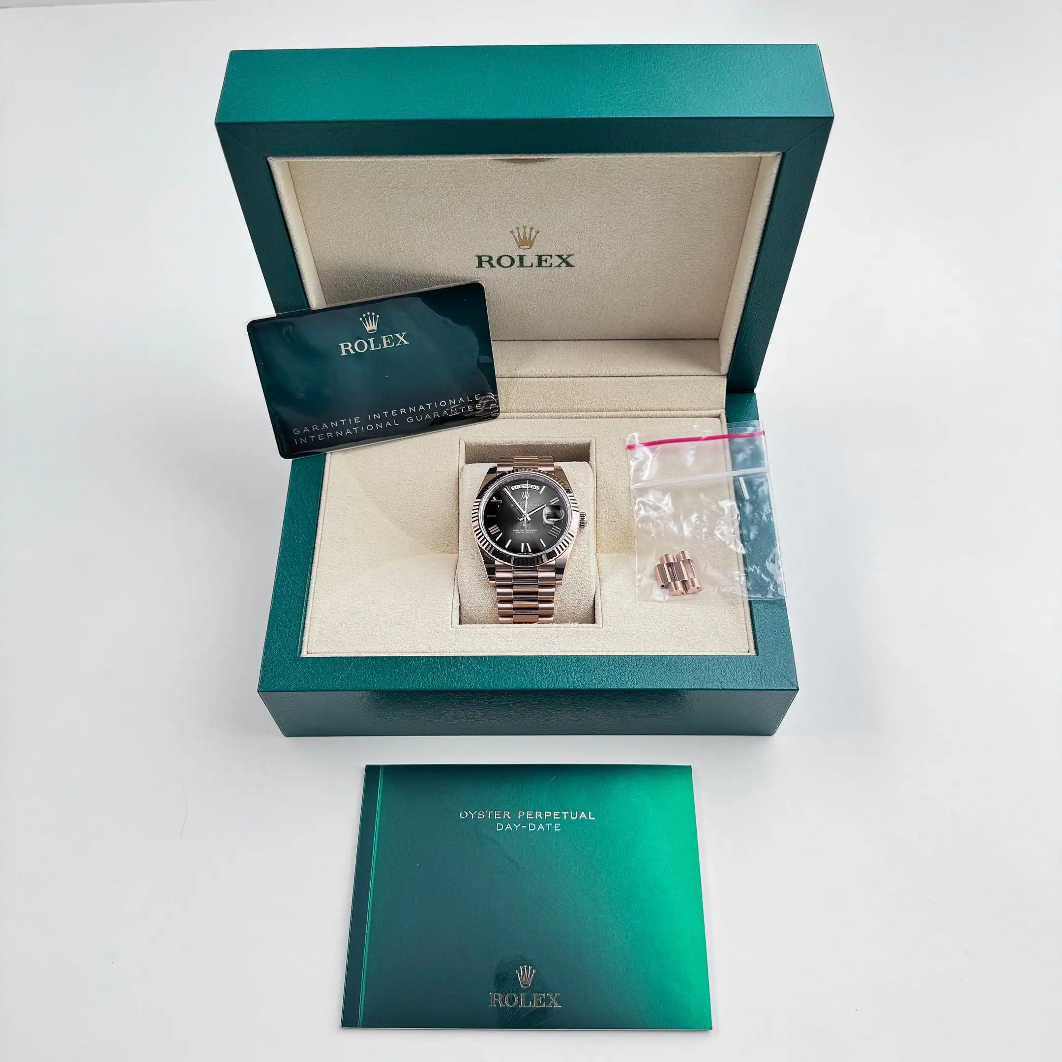 Replica Rolex Day-Date Reference 228235 Rose Gold Slate Ombre Dial - Image 12