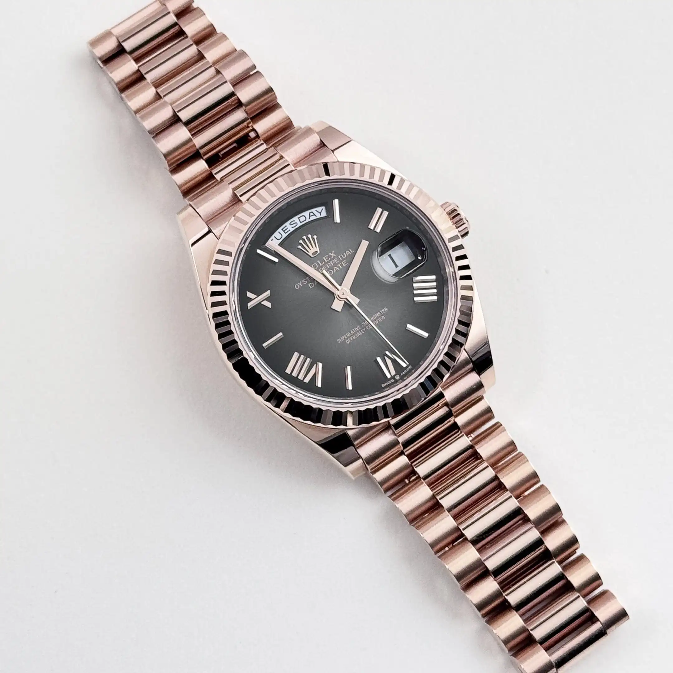 Replica Rolex Day-Date Reference 228235 Rose Gold Slate Ombre Dial - Image 3
