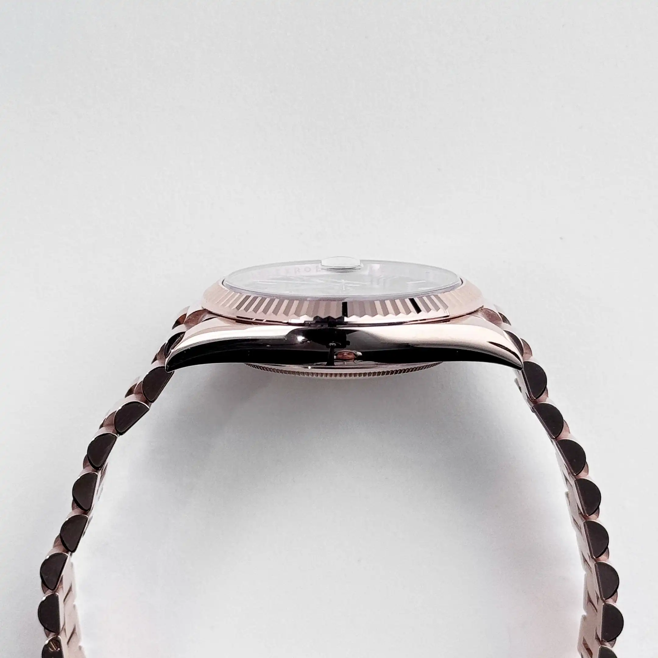 Replica Rolex Day-Date Reference 228235 Rose Gold Slate Ombre Dial - Image 7