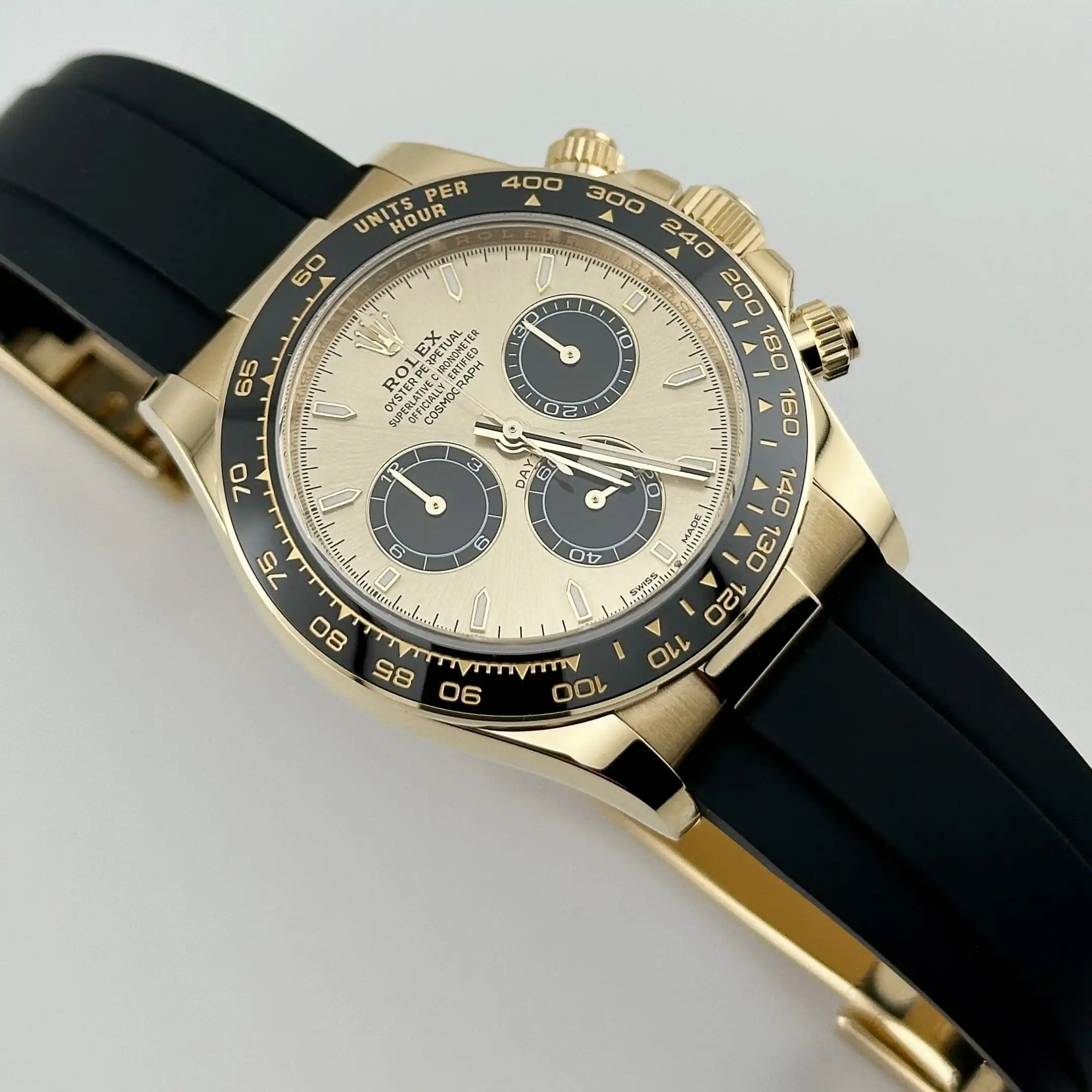 Rolex Daytona Replica 126518LN Yellow Gold Champagne Black Dial - Image 2