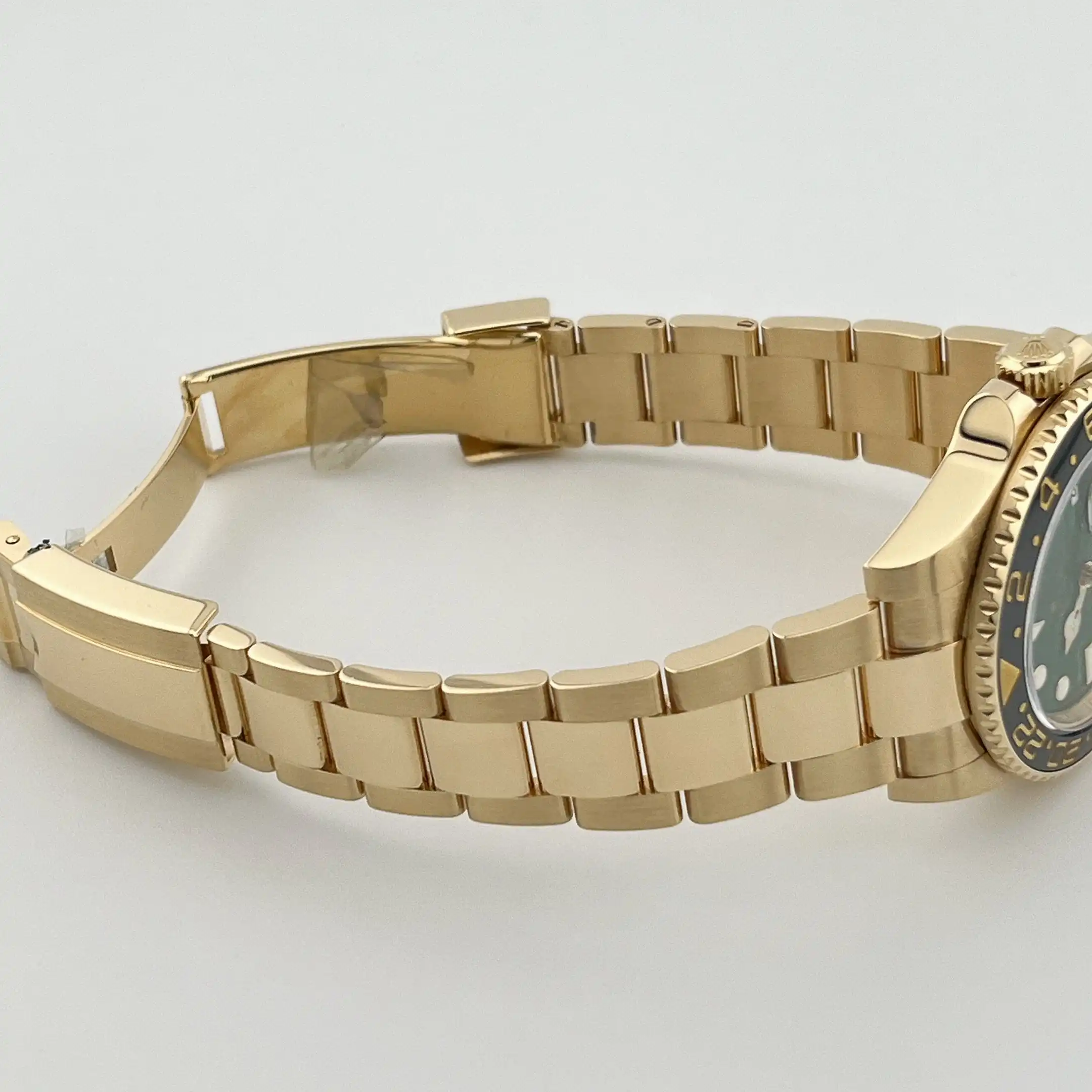 Rolex GMT-Master II Replica 116718LN Yellow Gold Green Dial Black Bezel - Image 8
