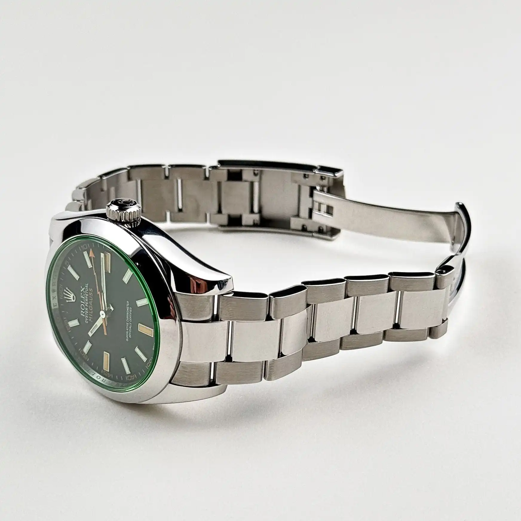 Replica Rolex Milgauss 116400GV Stainless Steel Black Dial - Image 4