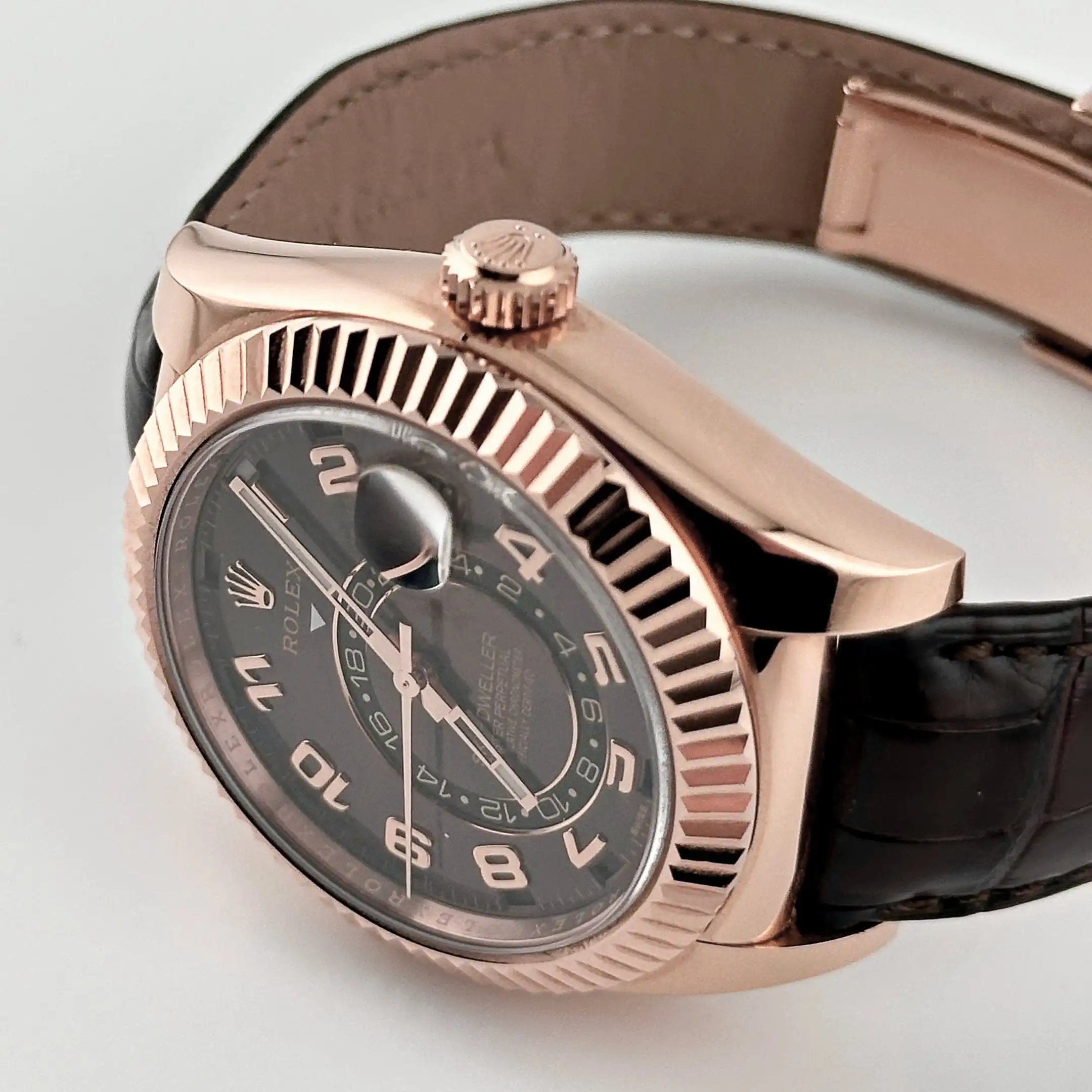 Replica Rolex Sky-Dweller 326135 Rose Gold Chocolate Dial - Image 3