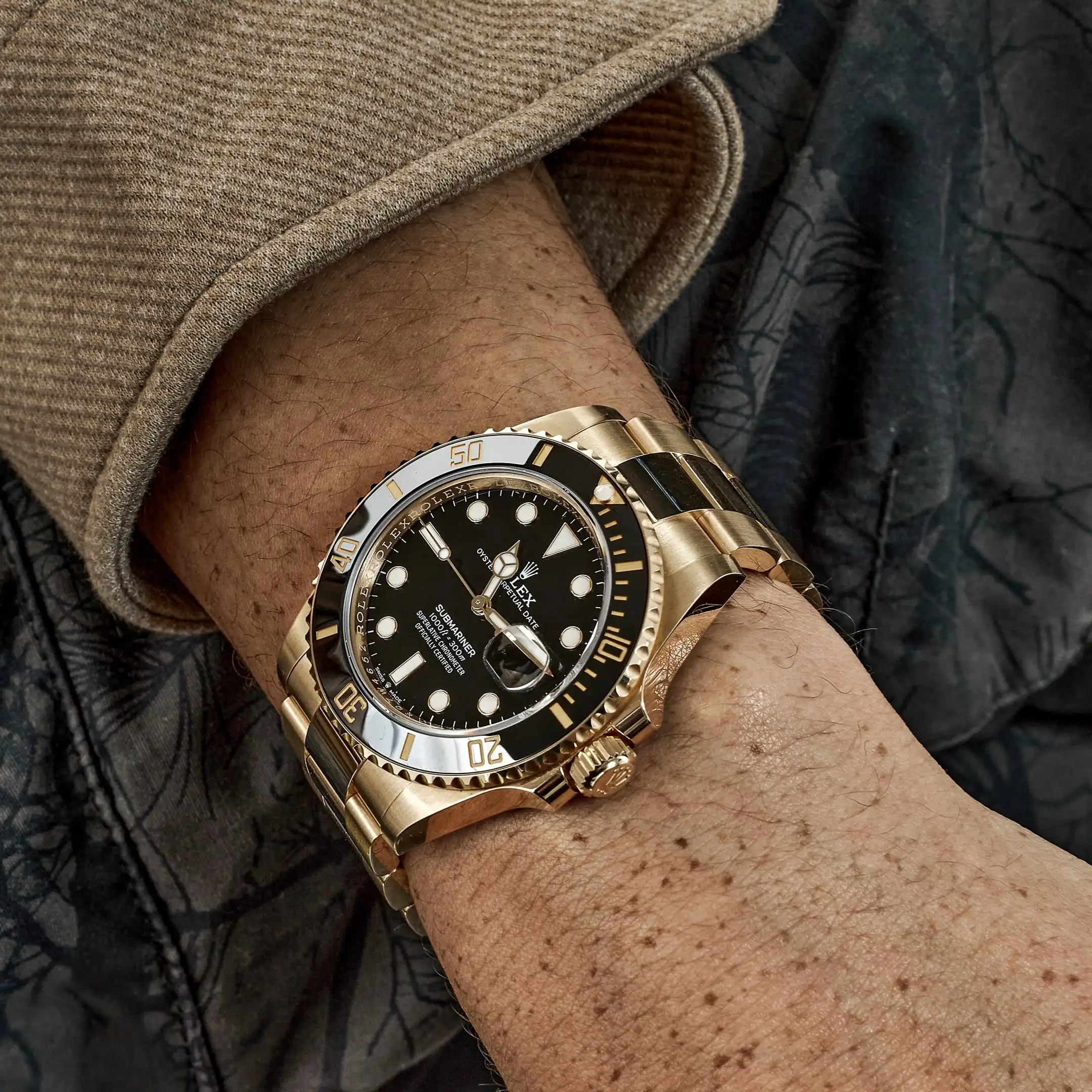 Rolex Submariner Date Replica 126618LN Yellow Gold Black Dial - Image 2