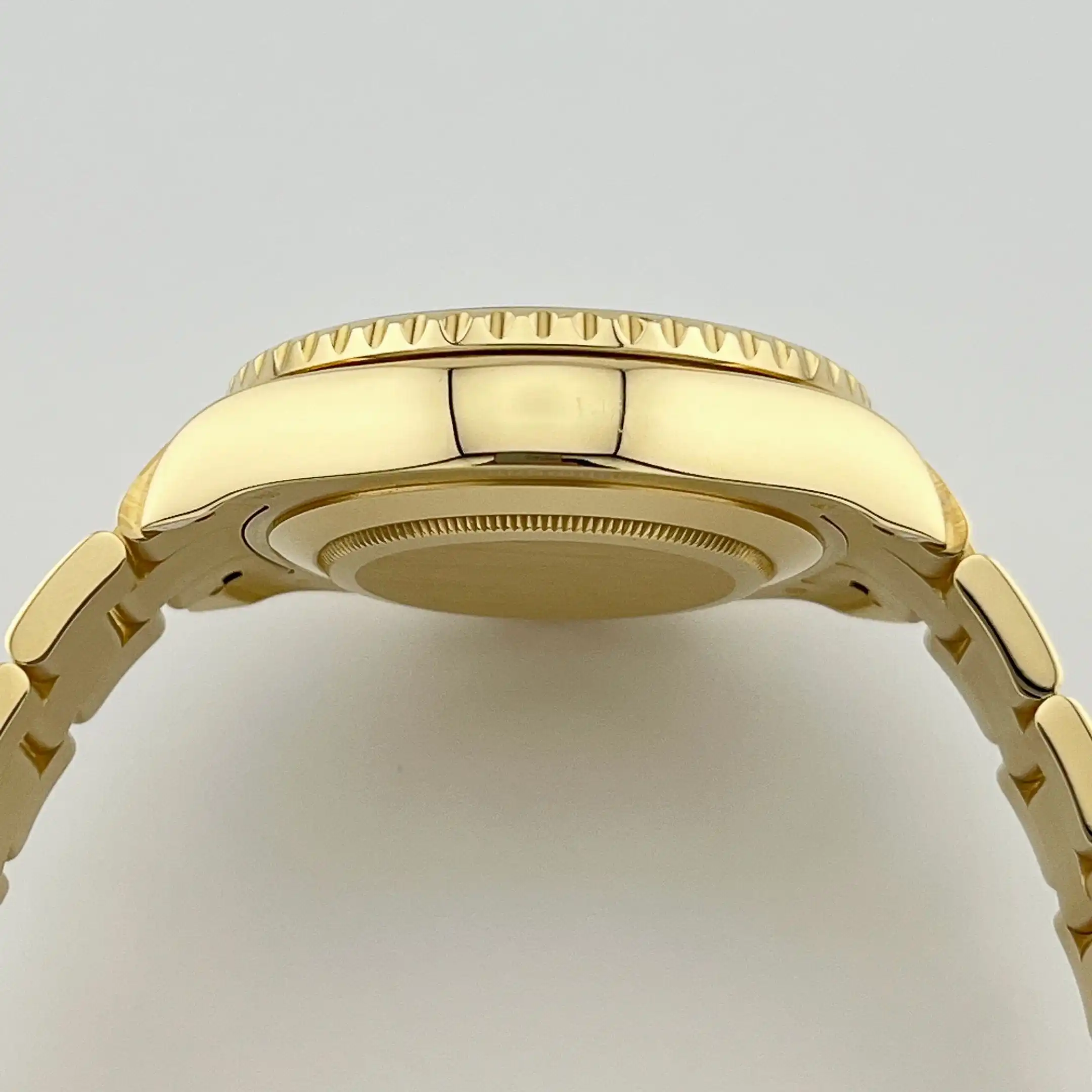 Rolex Yacht-Master Replica II 116688 Yellow Gold White Dial - Image 7