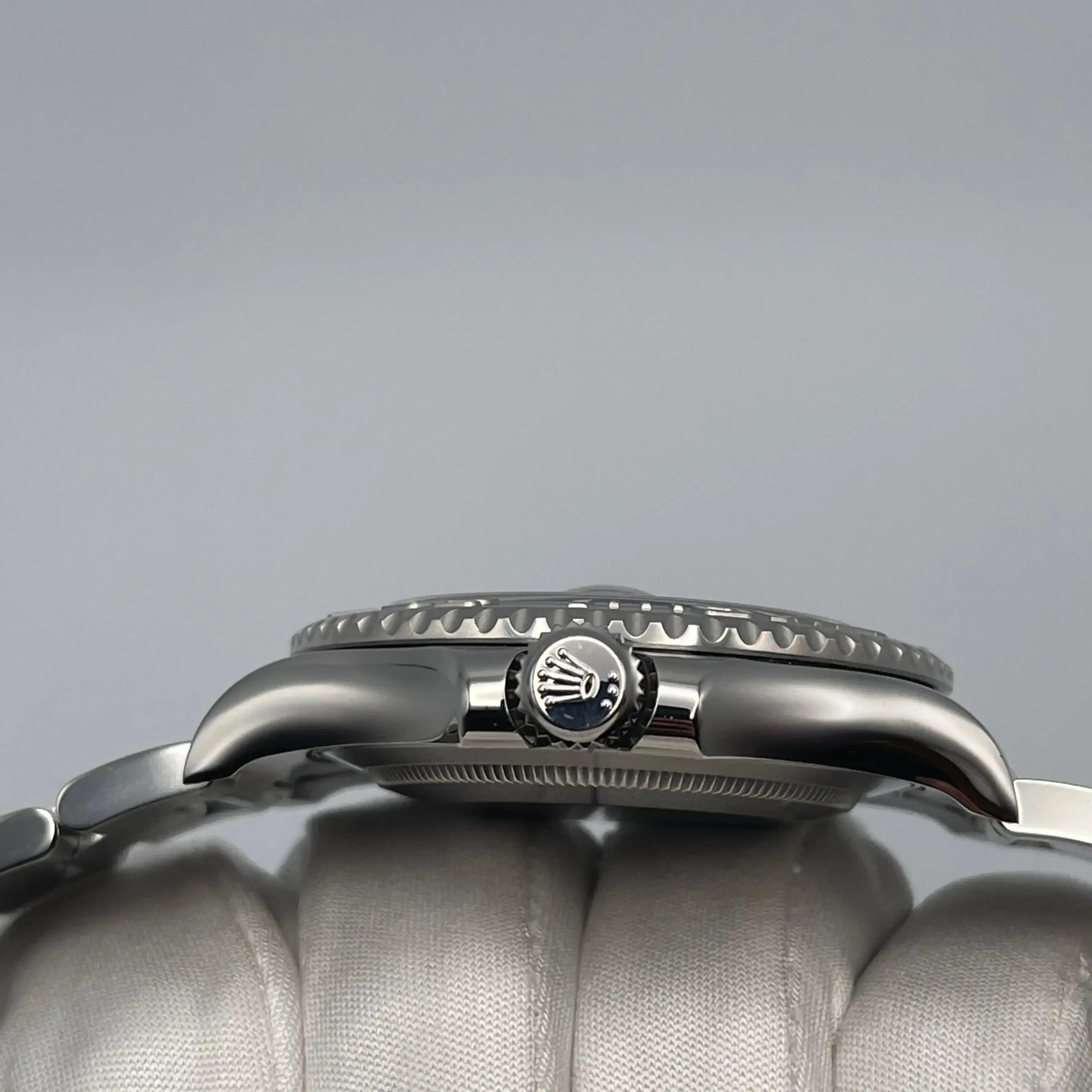Rolex Yacht-Master Replica 116622 Stainless Steel Platinum Blue Dial - Image 4